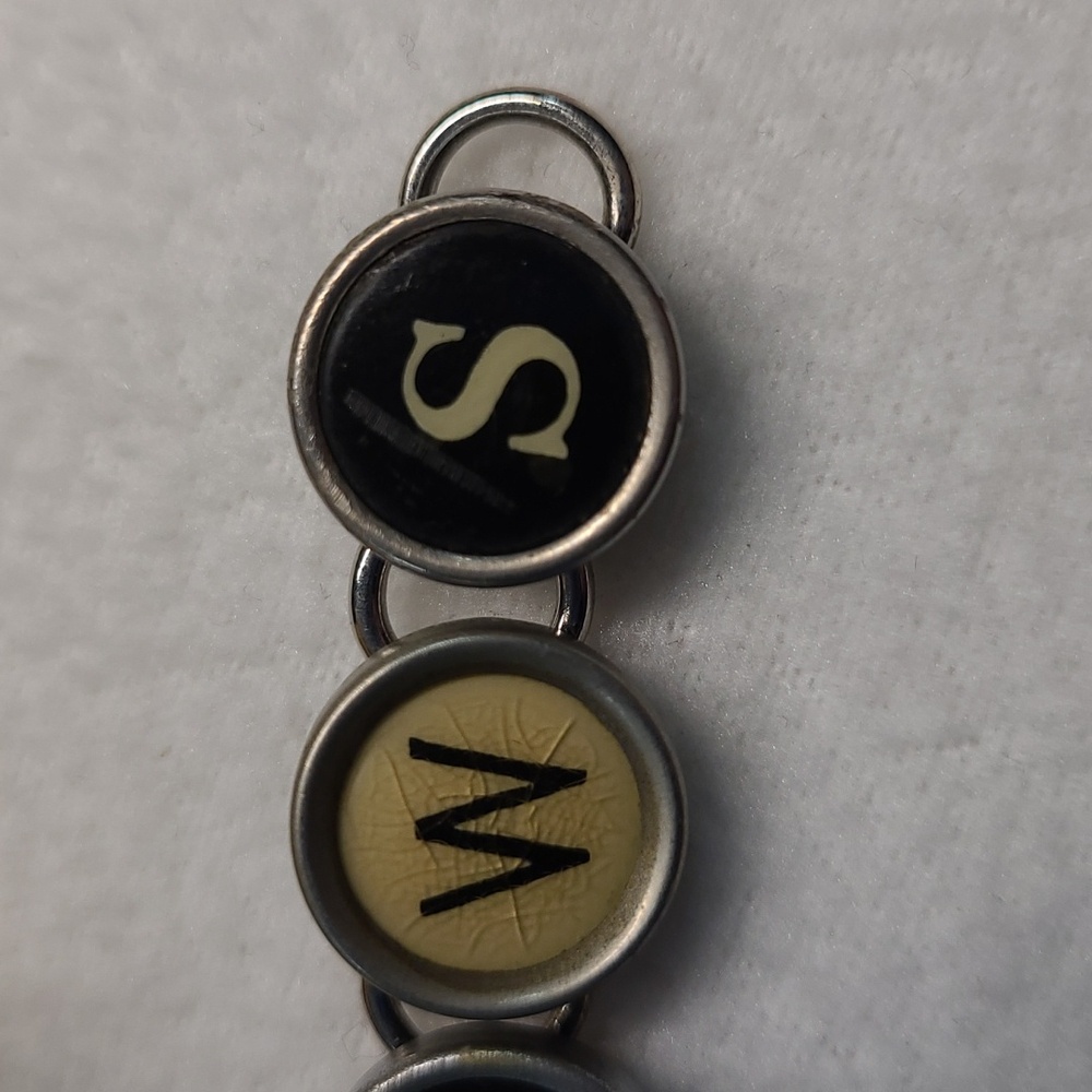 Vintage Typewriter Keys Bracelet Random Retro Black Cream Silvertone Preowned - Picture 9 of 9